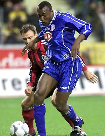 色也在发生 色也在发生