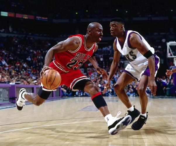 一部分人站 一部分人站