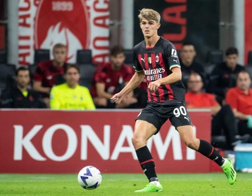 罗马诺：米卡乌塔泽加盟黄潜 转会费3000万欧