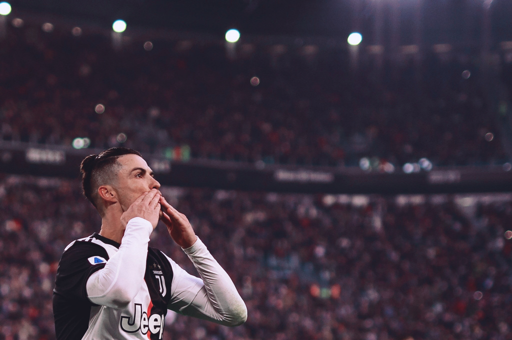 胡金秋：选择职业篮球后没想过留退路 当时自己能吃苦