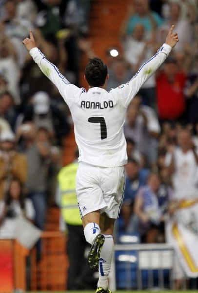 TA专家40大控卫排名出炉：哈登第十引争议，看其再破质疑