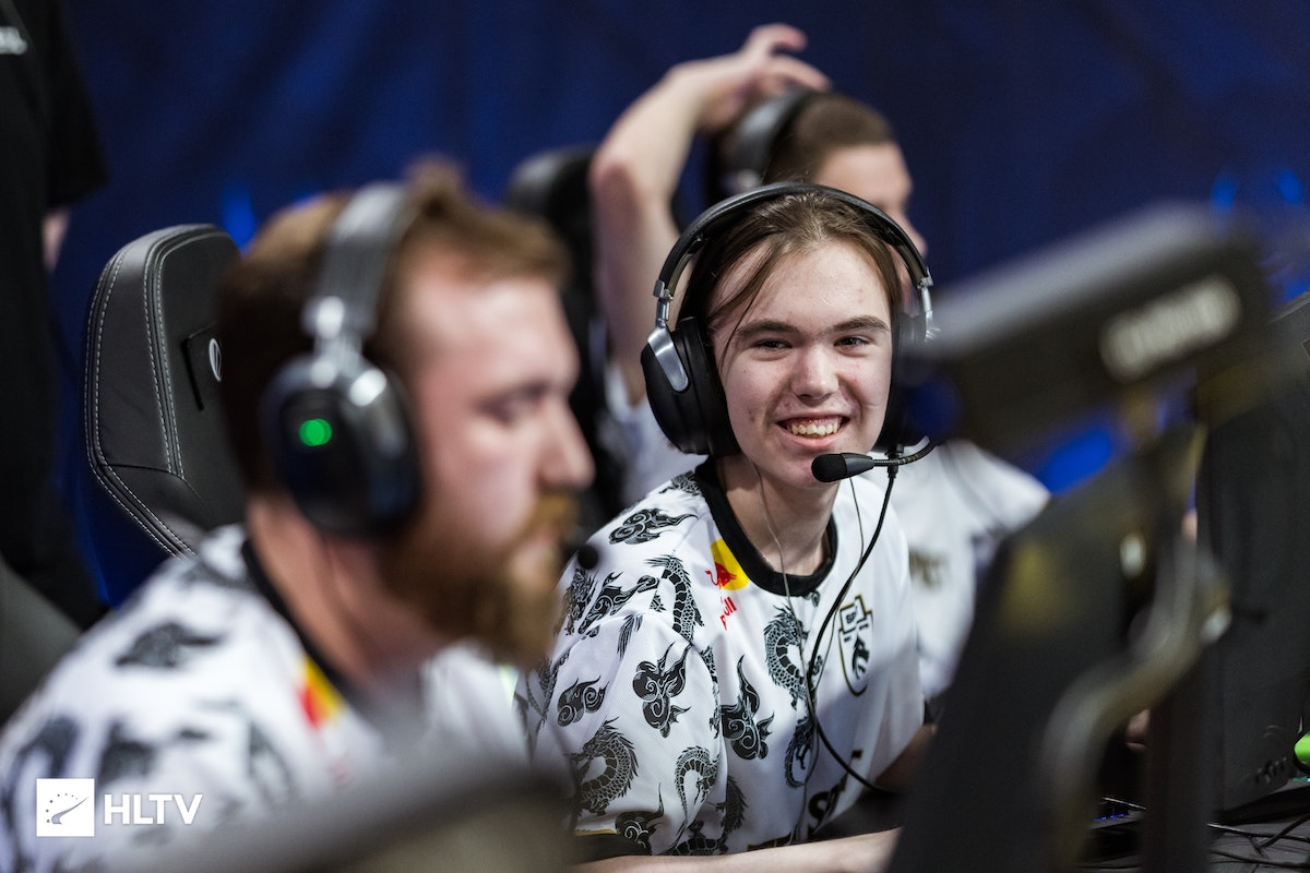 FIBA公布广厦亚冠联赛大名单：卡尔顿缺席 布朗许钟豪领衔