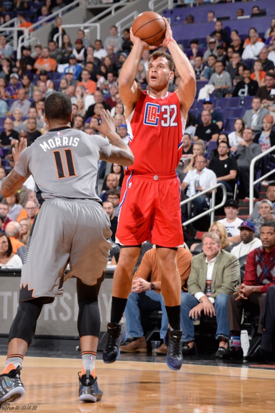 森林狼险胜独行侠升至西部第八 灰熊大胜黄蜂