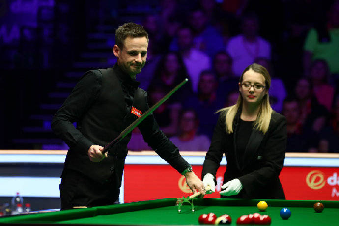 坚持出赛 坚持出赛